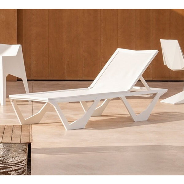 Voxel sun chaise