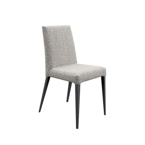 Outfit 1 chair Outfit 1 chair