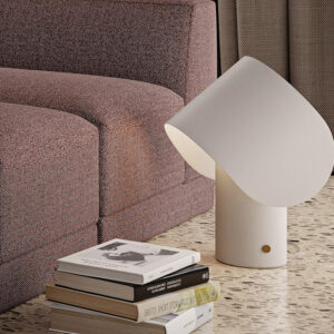 Caillou table lamp
