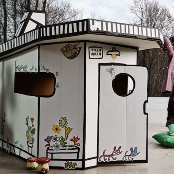 VILLA JULIA SMALL CARDBOARD HOUSE
