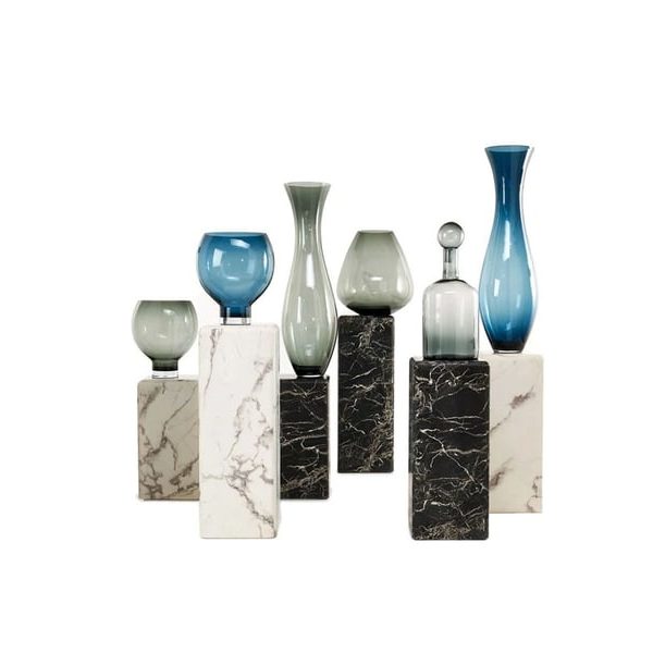 PILLAR BLACK MARBLE LOOK