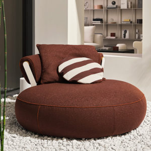 Round chaise longue